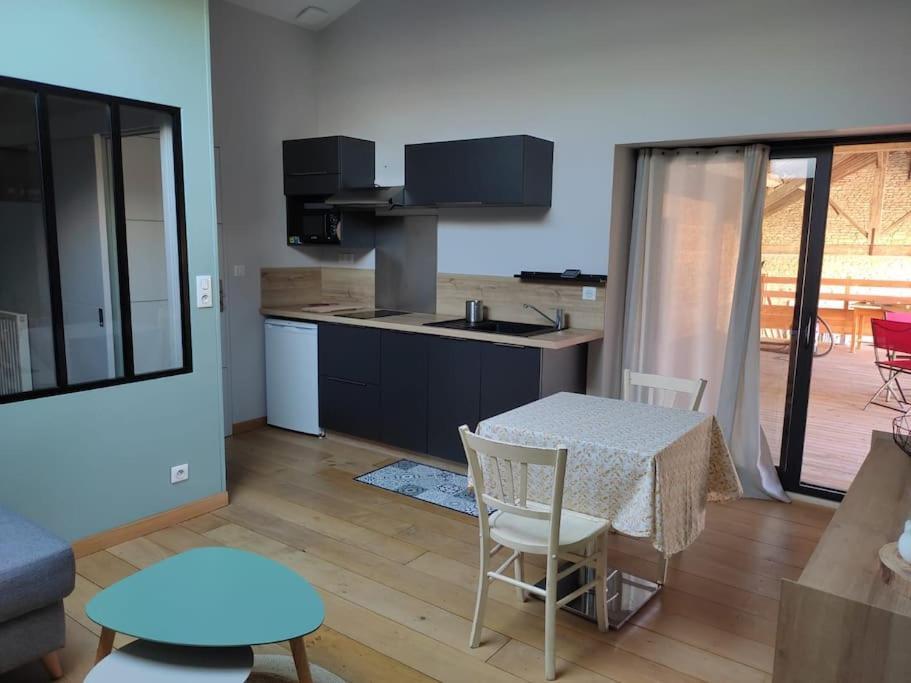 Appartement Le Saint Maur Neuville-du-Poitou Extérieur photo